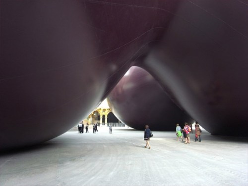 Leviathan (exterieur), Anish Kapoor, Monumenta 2011, Parijs