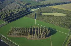 De Groene Kathedraal (1978-1996), Marinus Boezem. Foto De Paviljoens, Almere. De Groene Kathedraal (1978-1996), Marinus Boezem. Foto De Paviljoens, Almere.