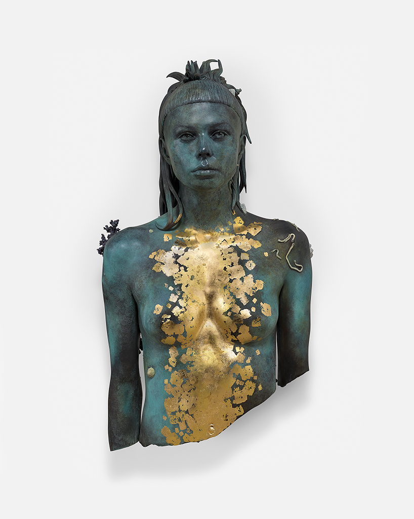 aspect of katie ishtar ¥o-landi, photo by prudence cuming associates