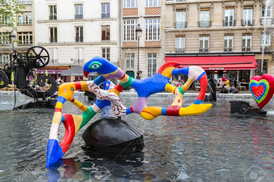 Strawinsky-fontein uit 1982-83, uitgevoerd door Jean Tinguely en Niki de Saint Phalle