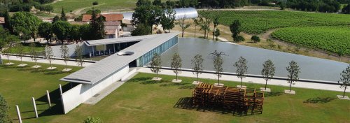 the cafe cum visitor centre, art space and chapel. foto: theartpilgrim.org © Maya Binkin 2017